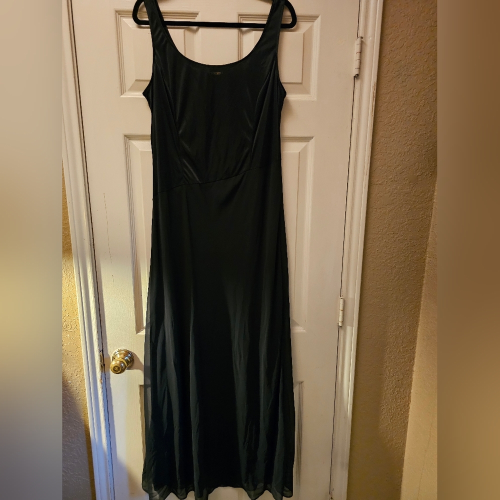 Studio I Elegant Black Maxi Dress